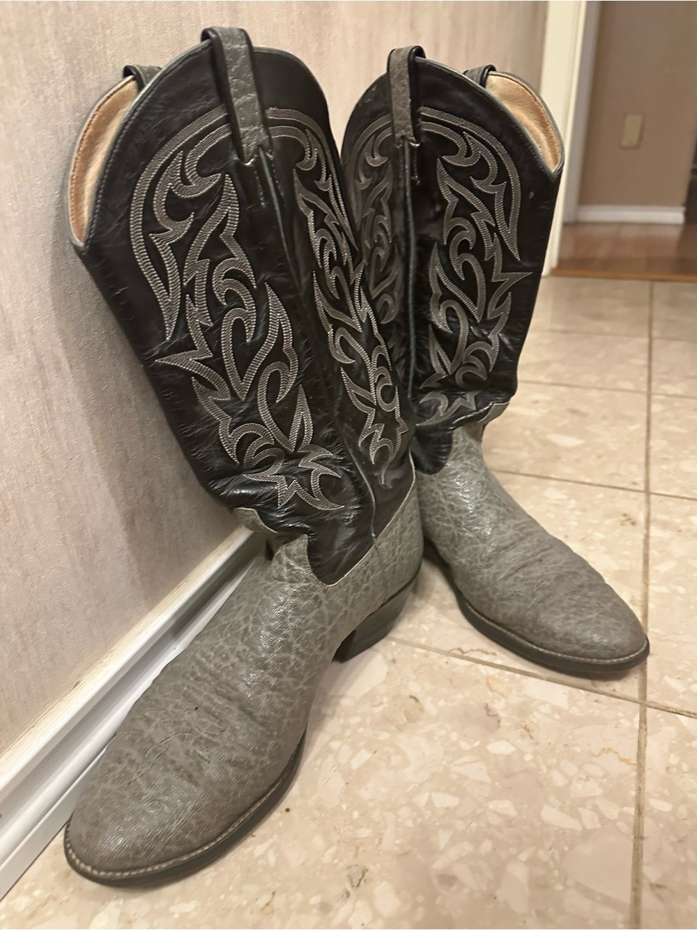 Larry Mahan Gray Elephant Foot with Black Leather Embroidered Shaft Cowboy Boots - Picture 3 of 16